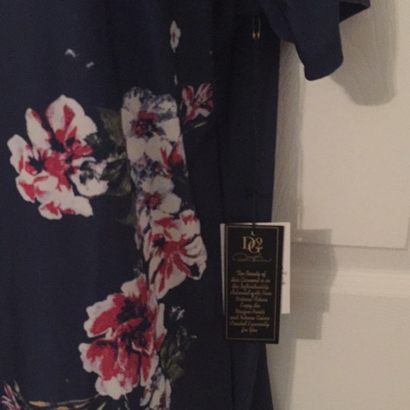 NWOT DG2 Diane Gilman Top - Picture 5 of 8